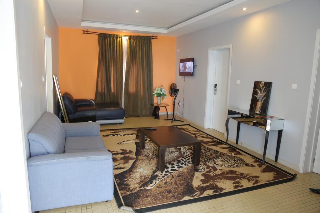 לימבה Fini Hotel Bobende מראה חיצוני תמונה